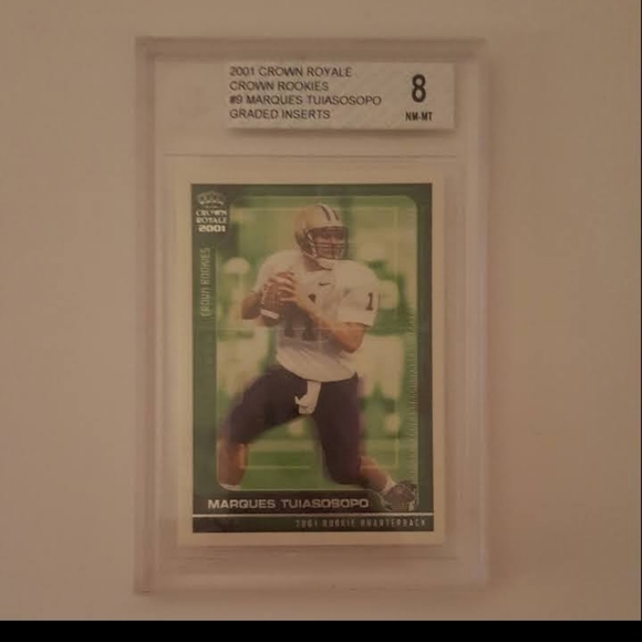 2001 Crown Royale #9 Marques Tuiasosopo NFL Rookie Card Beckett 8 MT - Picture 3 of 5